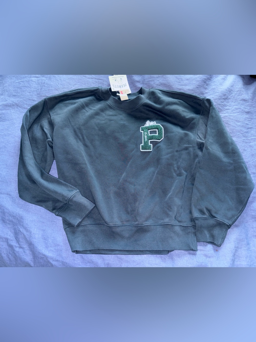 NWT AUTHENTIC WOMEN’S UNIQLO PEANUTS SNOOPY CREW NECK SWEATSHIRT SIZE SMALL